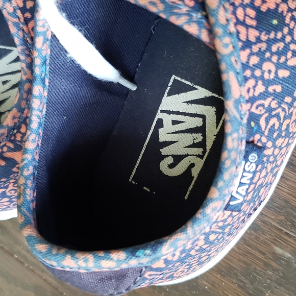 Van's shoes - Picture 3 of 12